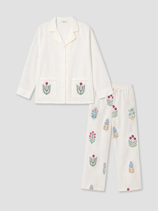 Pijama Jaya com Estampas Variadas Pijama Jaya com Estampas Variadas