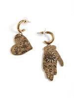Brincos Pendentes Coracao e Mao