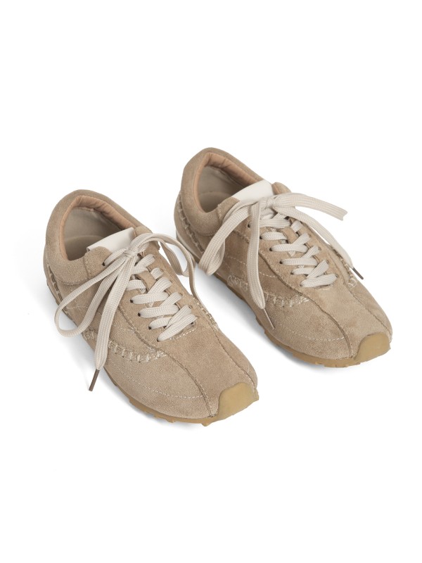 Tenis com Acabamento Suave