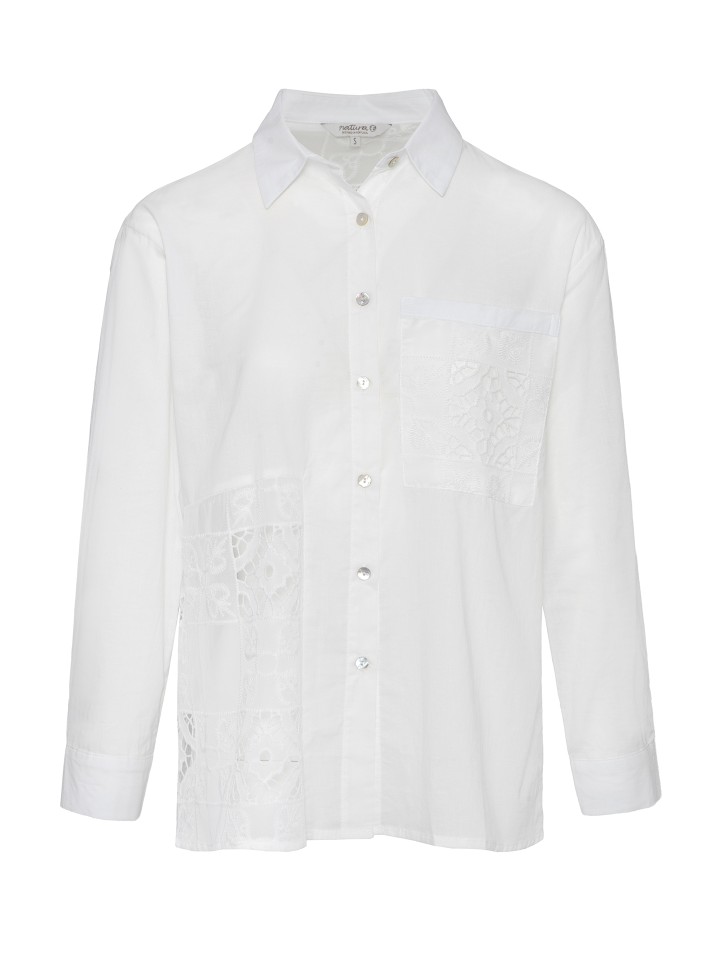 Camisa Branca com Rendas